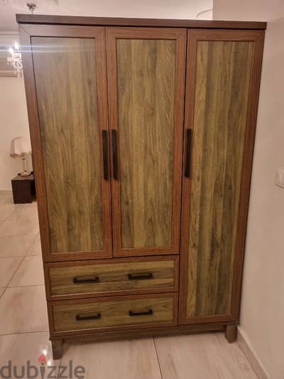 2 closets like new condition