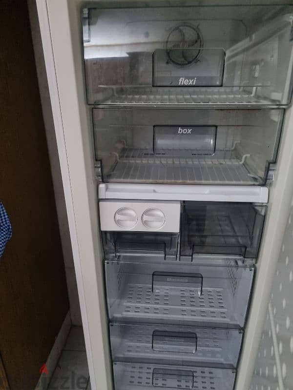 blomberg freezer 1