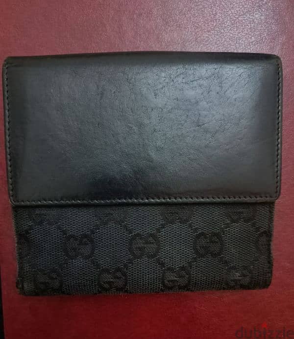 Gucci wallet 1