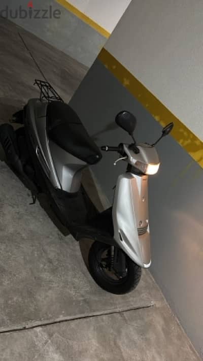 Suzuki address v100