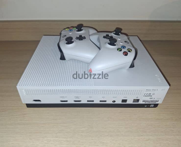 Xbox One 1TB (used like new) with 2 controllers 2