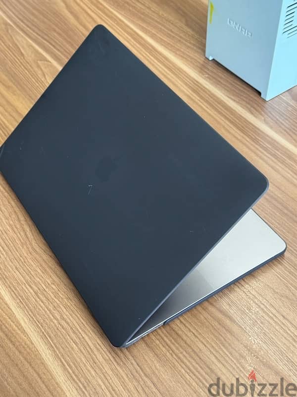 Macbook Pro 16inch 1