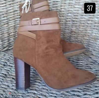 Boots size 37