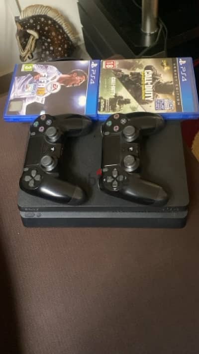 ps4 500gb 2 Original controllers in good shape