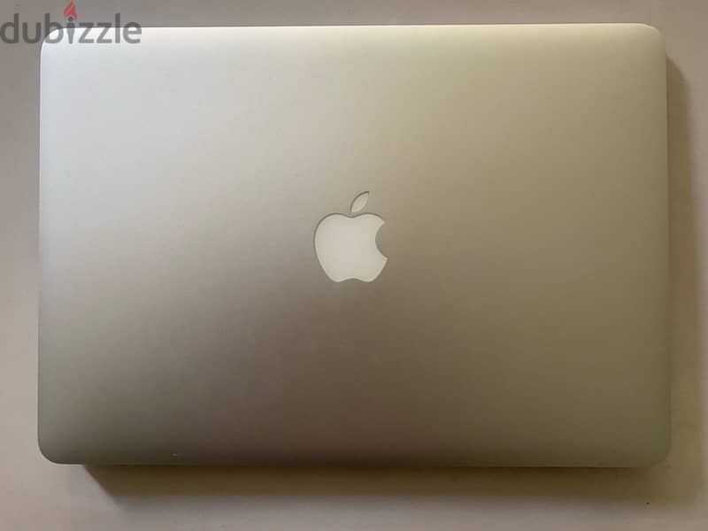 Macbook Air (2017) Used 2