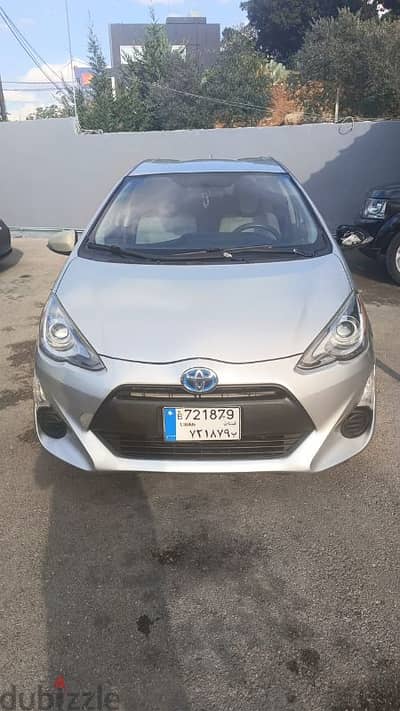 2015 Toyota Prius C Hybrid Super Clean