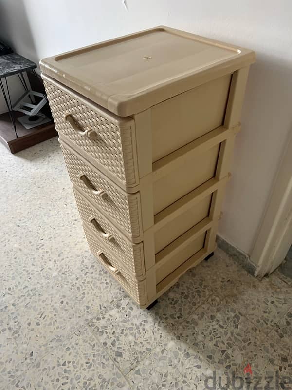 Drawers Storage Cabinet with Wheels 3