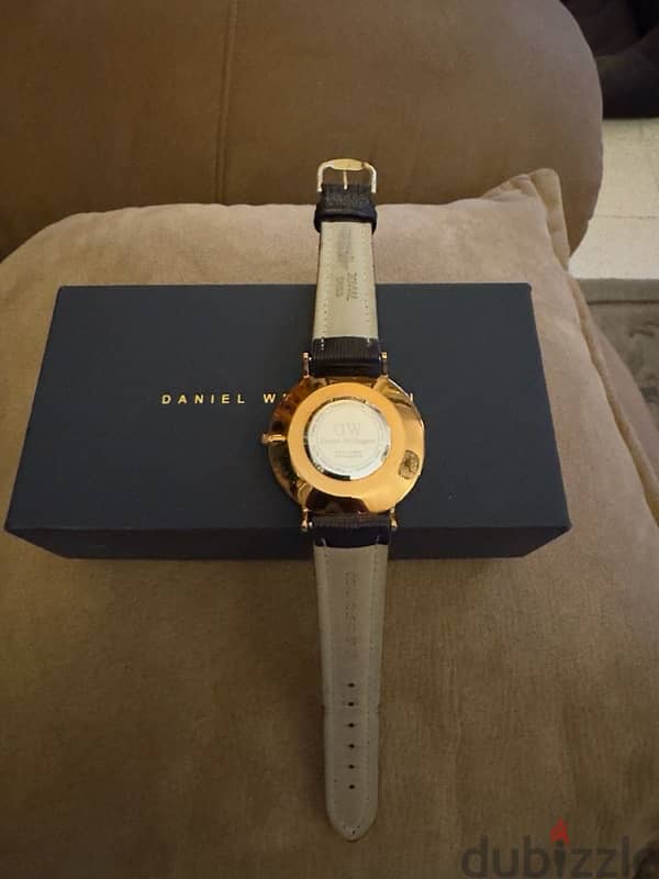 daniel wellington classic  with box and papers 1