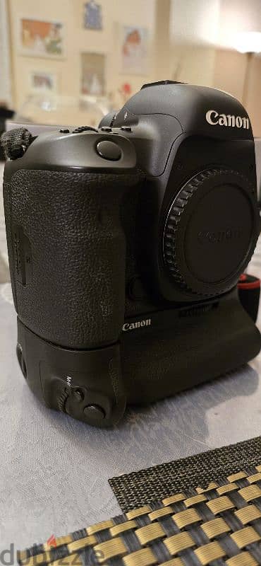 Canon 5d mark 4 mint Condition 1