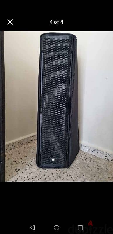 Column array speakers At pro