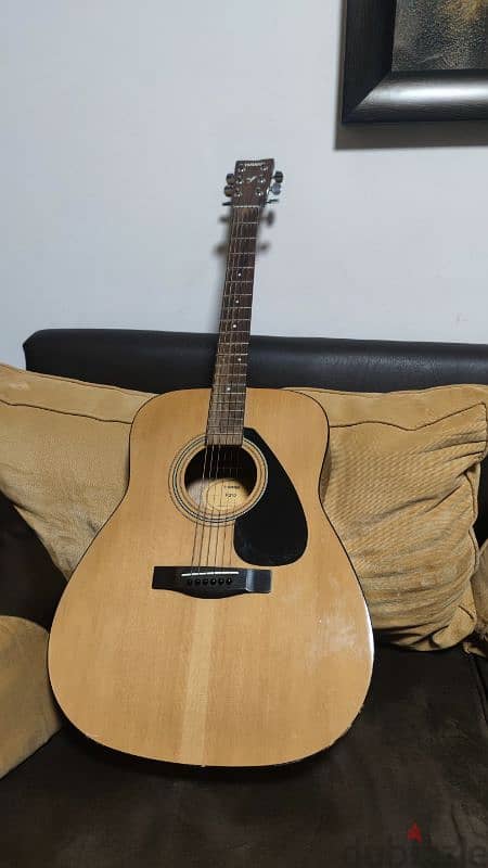 guitar acoustic yamaha 2