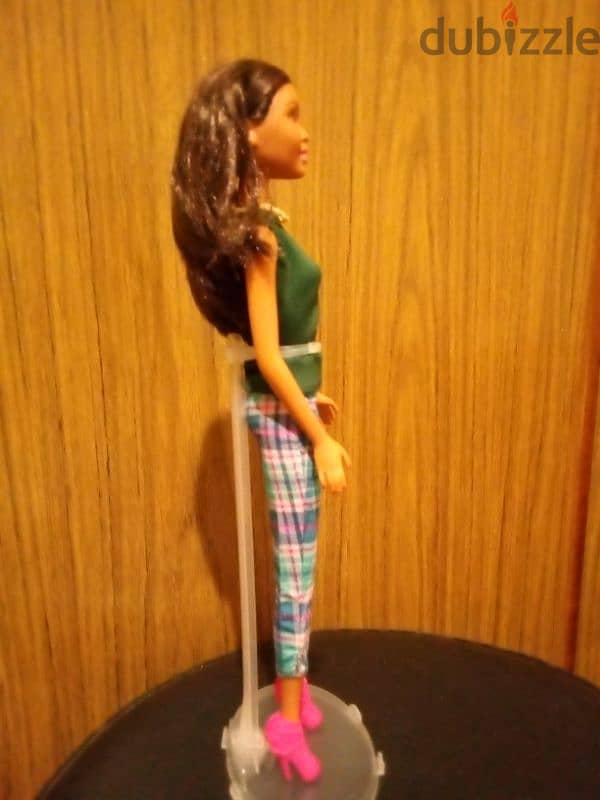 NIKKI/ Barbie Mattel years2000s Still good bend legs wearing+Shoes=20$ 2