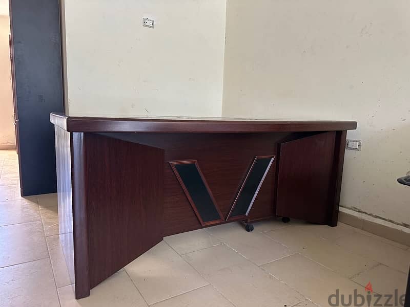 Office furniture 1