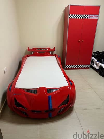 racing car bedroom