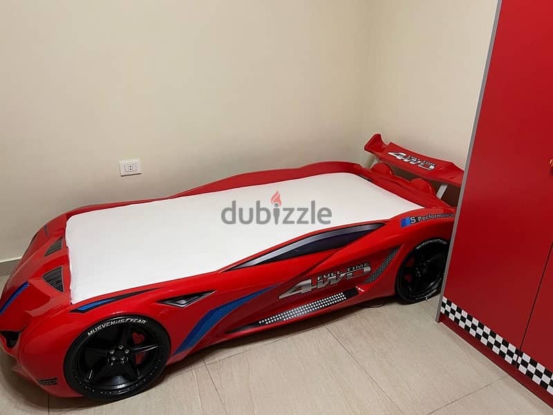 racing car bedroom 1