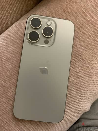 iphone 15 pro with box and everything 256gb but no face id