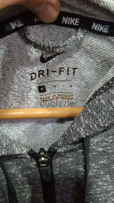 Nike dri-fit hoodie ( Authentic) 1