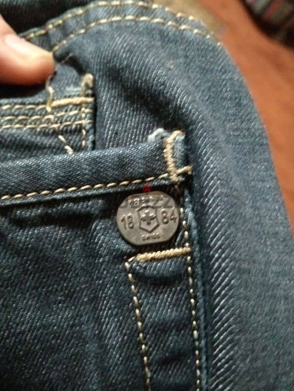 VICTORINOX jeans ( Original) 3