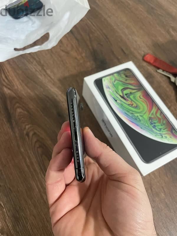 iphone XS MAX in excellent condition 6