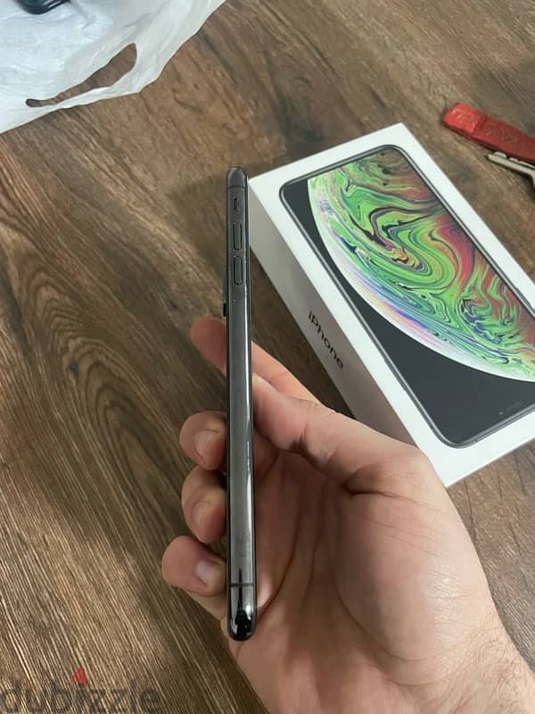 iphone XS MAX in excellent condition 7