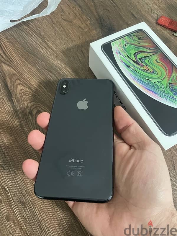 iphone XS MAX in excellent condition 9