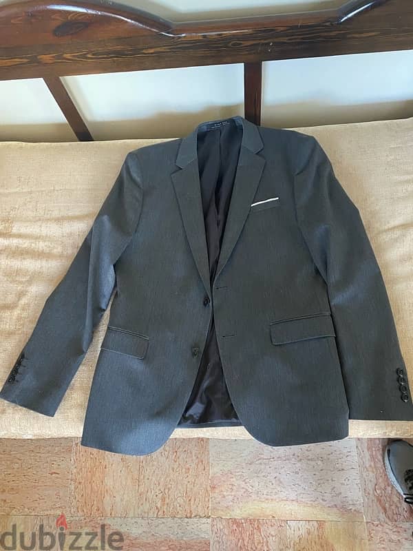 Zara Blazer in a very good condition  جاكيت زارا بحالة جيدة جداً 1