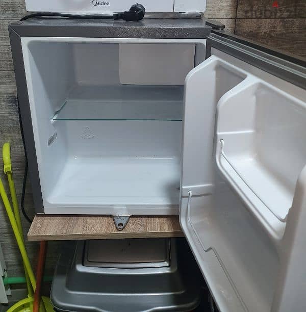 small refrigerator 1