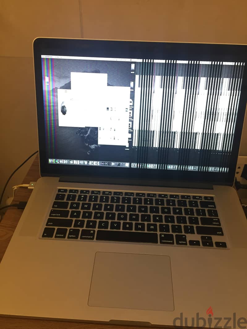 Macbook pro 15" Core I7 16 GB Ram 512 SSD MY15 1