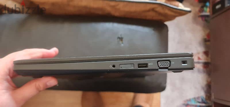 Dell Latitude 5590 laptop 4