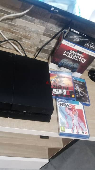 PS4 FAT /TIR 1 مستعمل نظيف