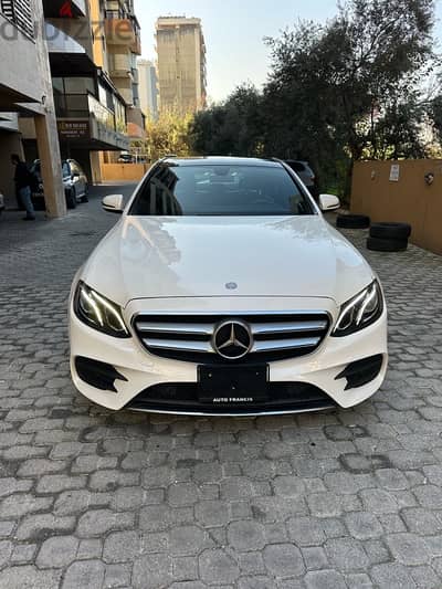 Mercedes E 300 AMG-line 4matic 2017 white on black (clean carfax)