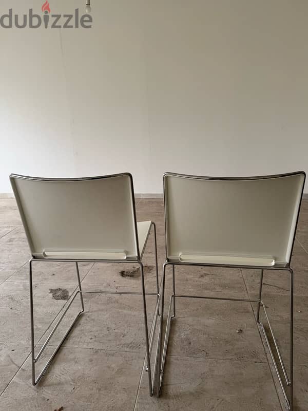 2 Dinning High Chairs from B Design 1