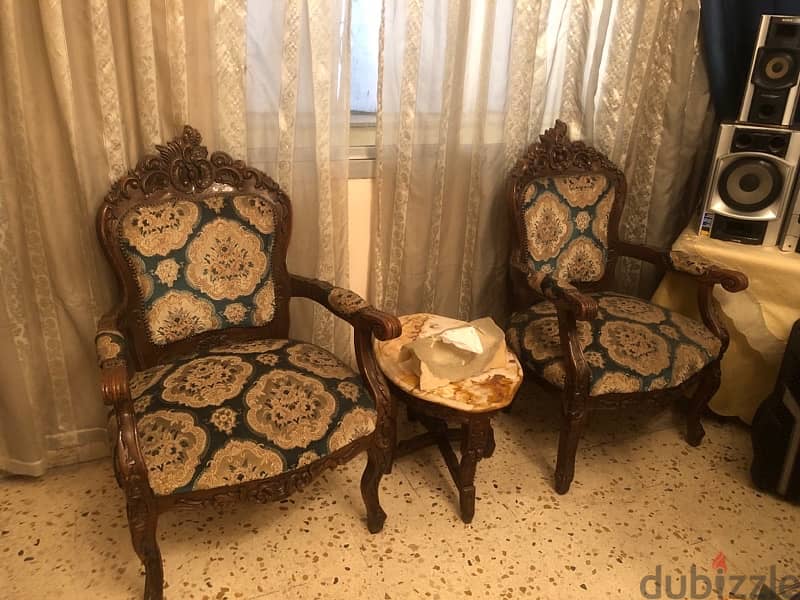 salon antique w manhout bl id ktir helo 1