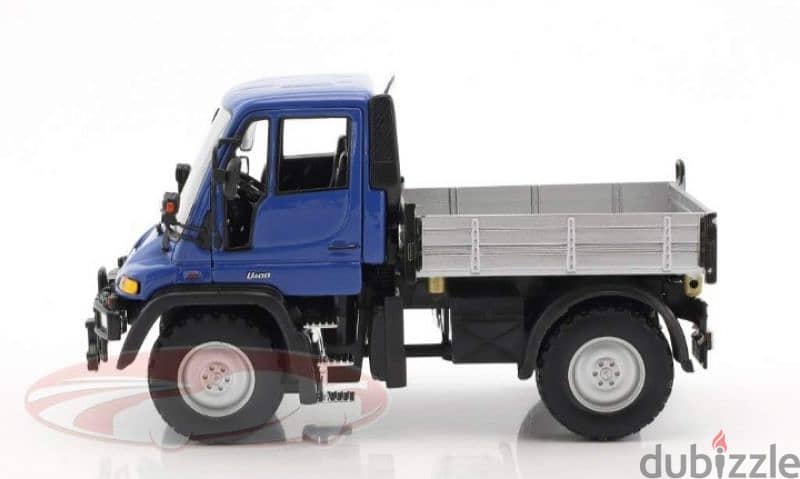 Mercedes Unimog 400 diecast car model 1:32 1