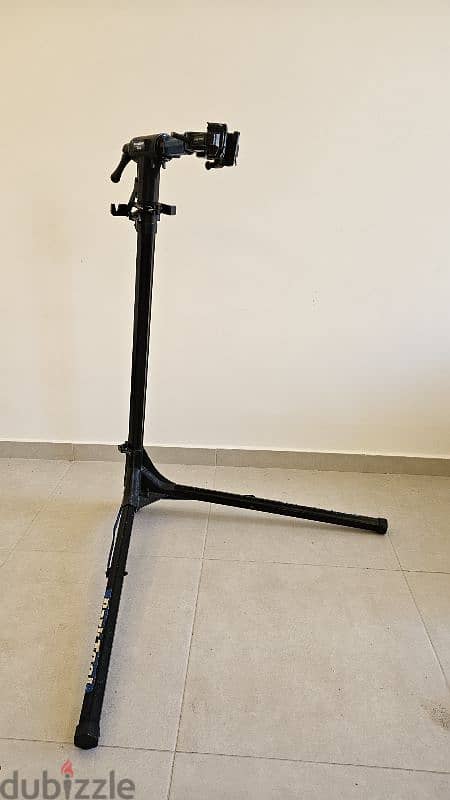 Repair stand and cleaning kit 0