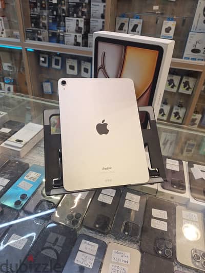 Used Ipad air 11" 128 gb  M2 Warranty:22 December 2025