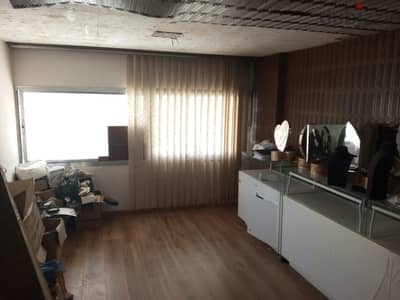 Office for rent in Jdeide-Commercial Center - مكتب للإيجار في الجديدة