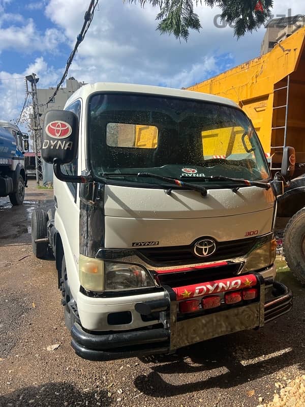 Toyota Dyna pick up 3