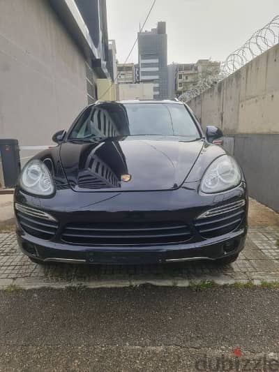 PORSCHE CAYENNE S MODEL 2012 BLACK COMPANY SOURCE