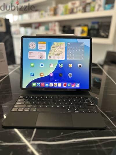 iPad Pro (12.9-inch) (6th generation)