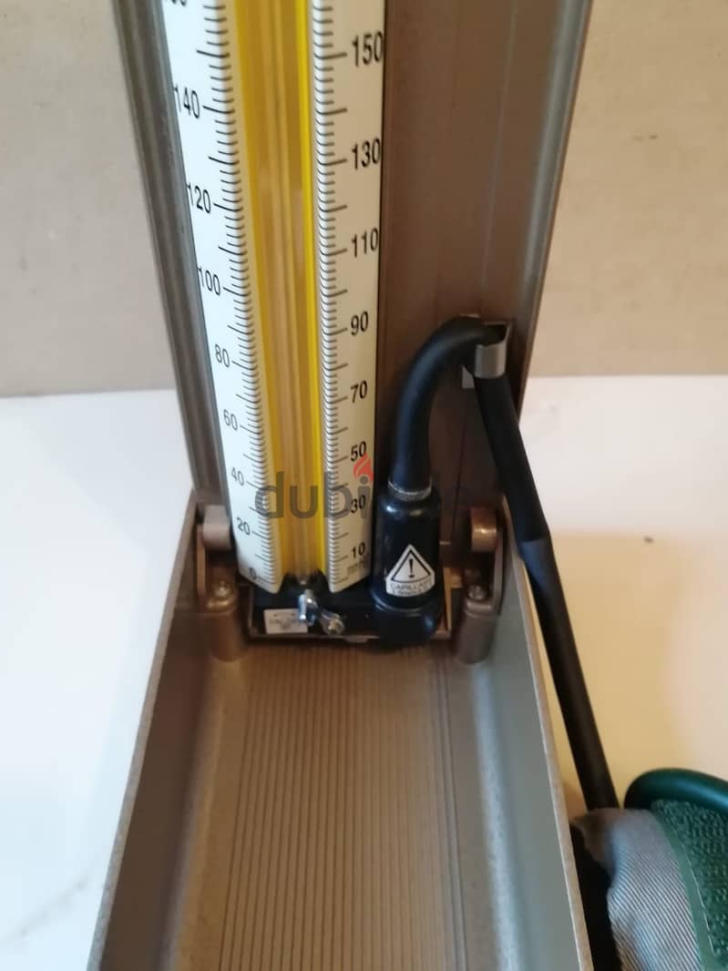 Vintage Sphygmomanometer AlPK 2 in Stand up Case (Blood Pressure Monit 3