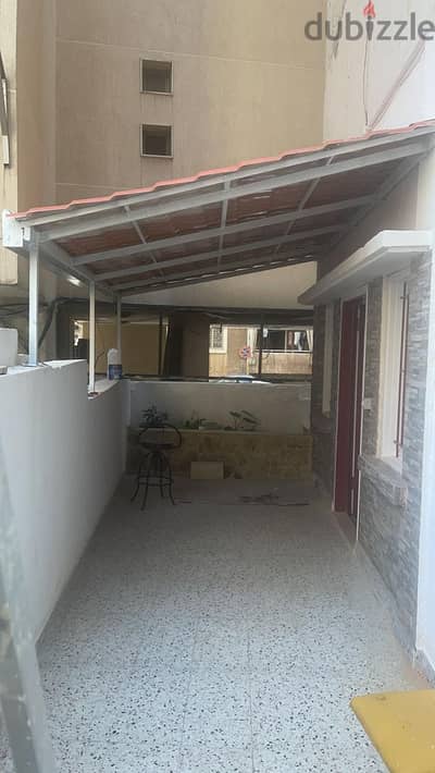 Furnished one bedroom apartment With terrace in Furn Al Chebbak