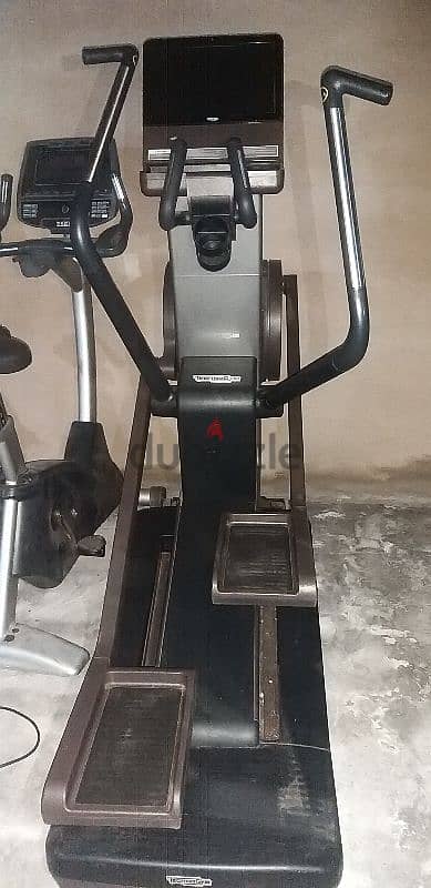 technogym artis elliptical