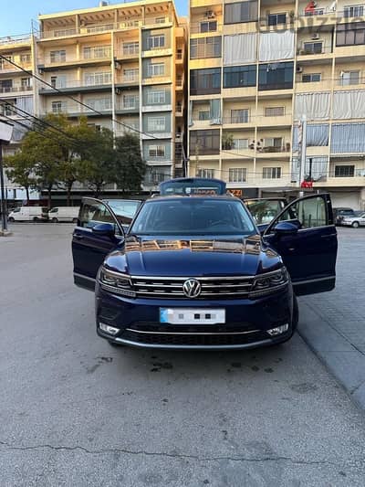 Volkswagen Tiguan 2017 Full Options Company Source all services done