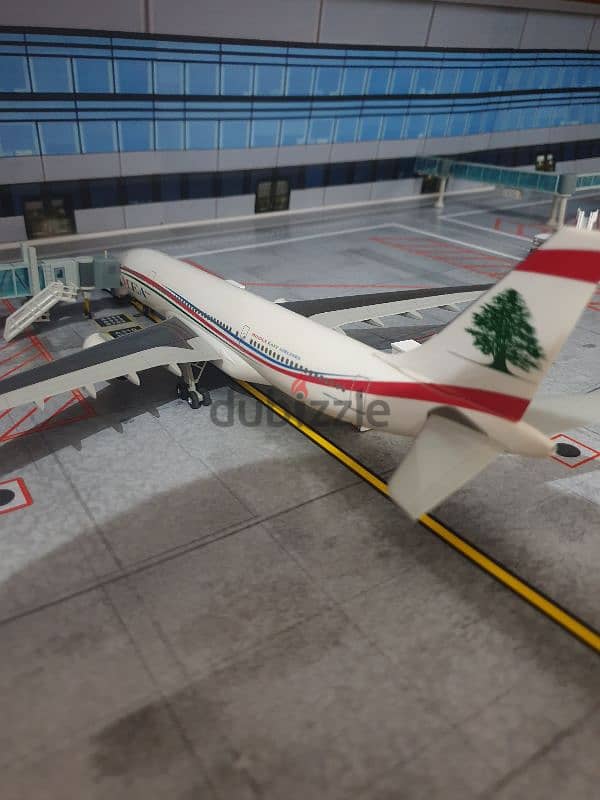 plane model 0