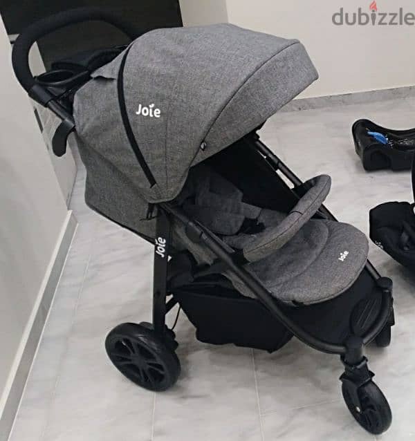 stroller and car seat with base 4