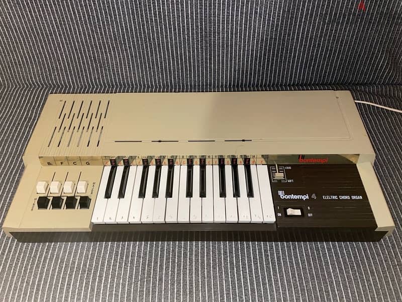 bontempi B4 Electric Chord Organ 1