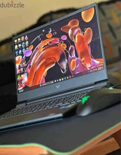 HP Victus Gaming Laptop – with Razor gaming bundle