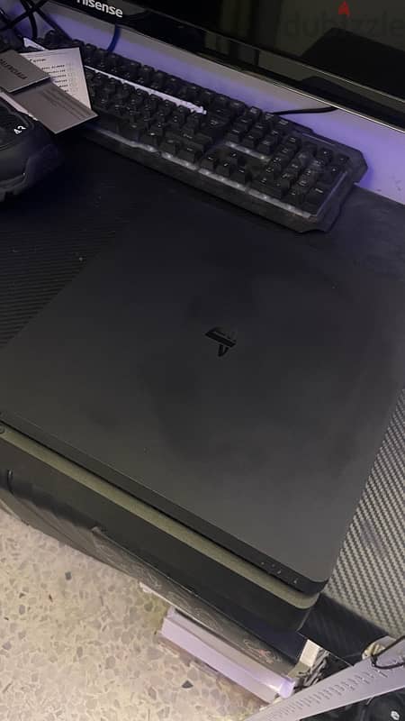 ps4 slim & 6 games & 2 joysticks 2