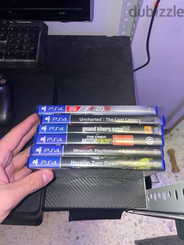 ps4 slim & 6 games & 2 joysticks 5